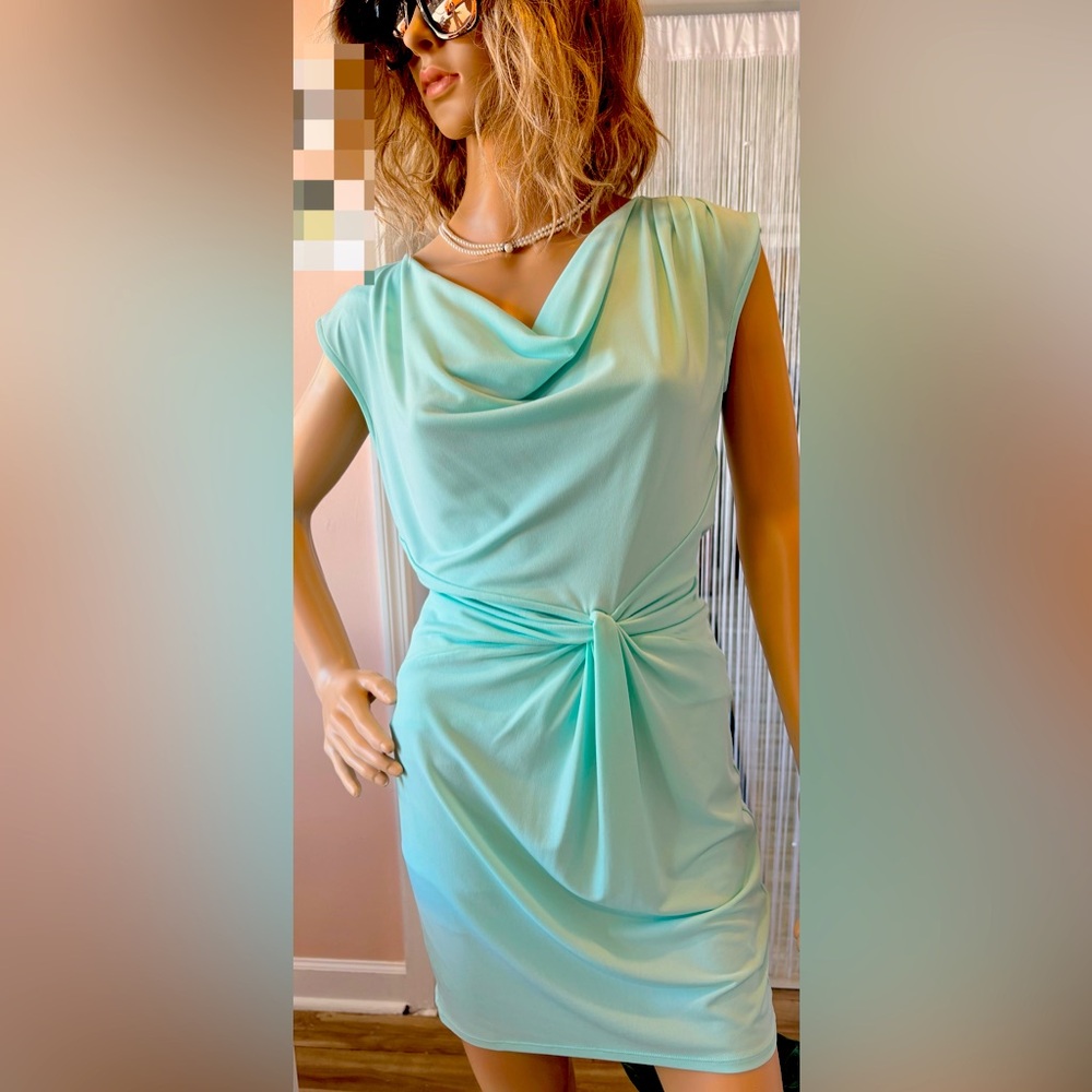 NWOT Michael Kors Mint Green Dress above the knees size XS elegant & beautiful